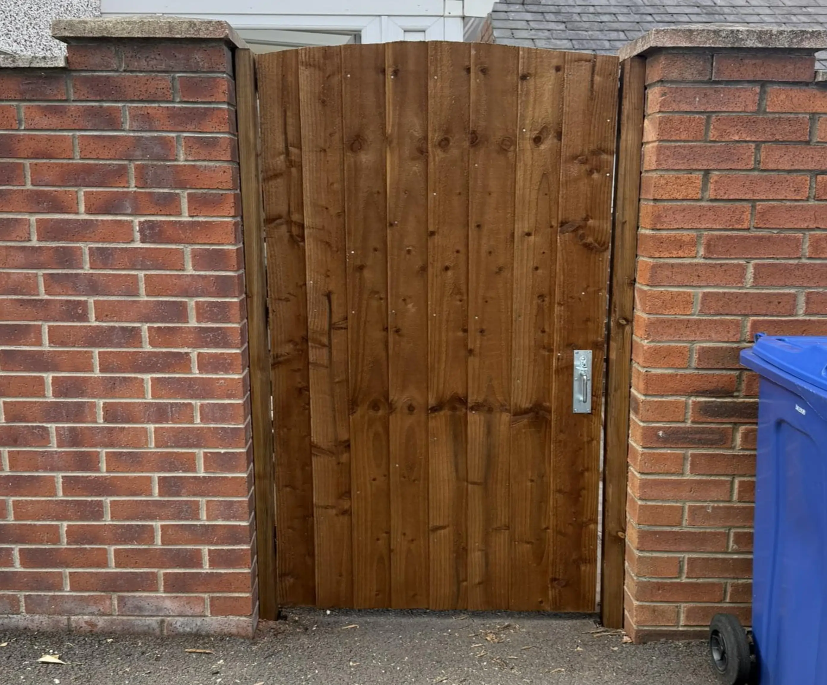 Made to measure garden fencing and gates, Carcroft